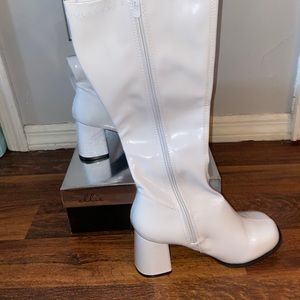 Brand New White GOGO boots